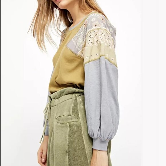 Free People We the Free Feelin It Tee Army Combo Long Sleeve Tops - Picture 2 of 12